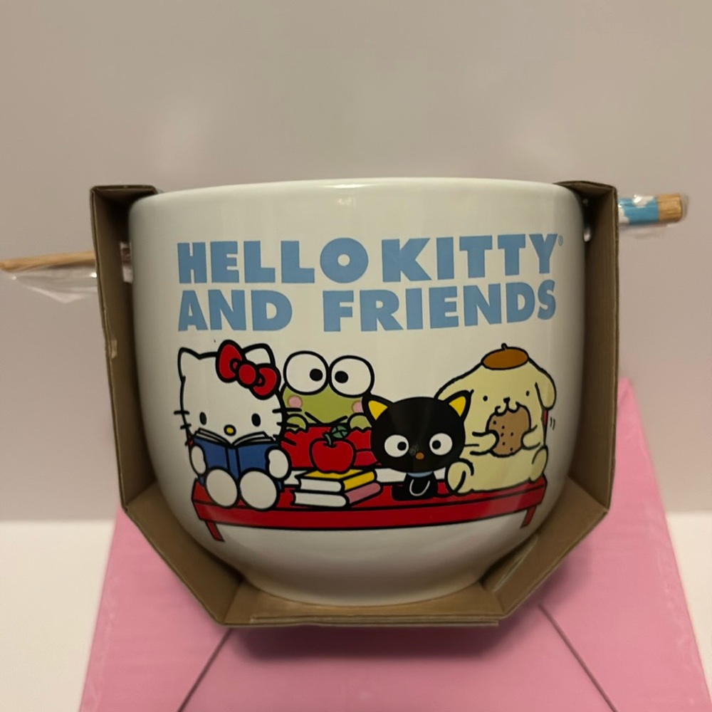 Hello Kitty & Friends Ceramic Ramen bowl with chopsticks NEW